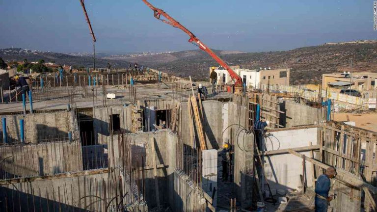 Israeli government cuts off East Jerusalem from West Bank